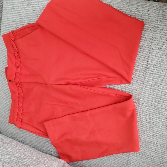 Zara Candy Apple Red Pants - Picture 2 of 4